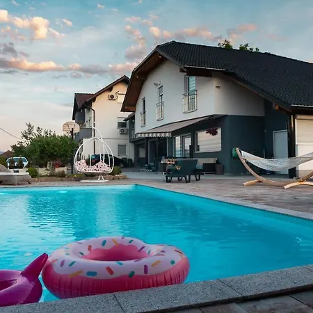 De Luxe Vila Bihac